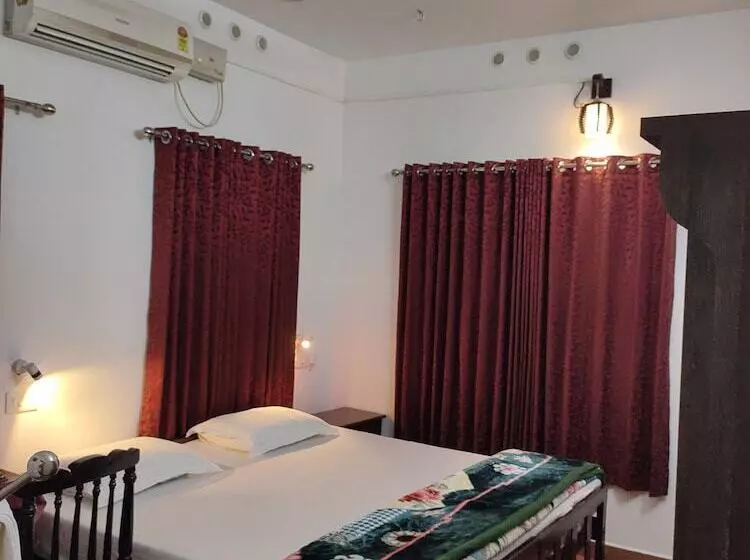 ベッドアンドブレックファースト Kuttickattil Gardens Homestay