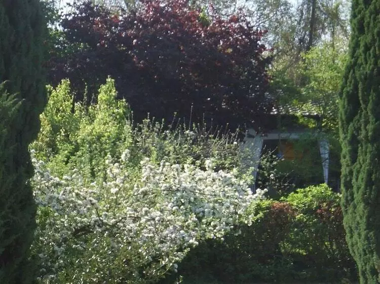 Aamiaismajoitus (B&B) La Rose Trémière