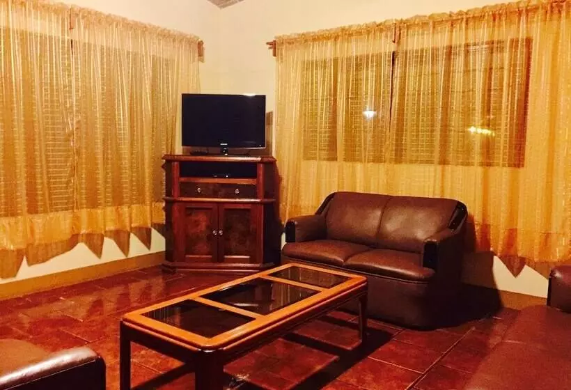 Guamúchil Parque Acuático & Cabañas