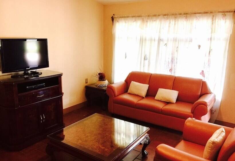 Guamúchil Parque Acuático & Cabañas