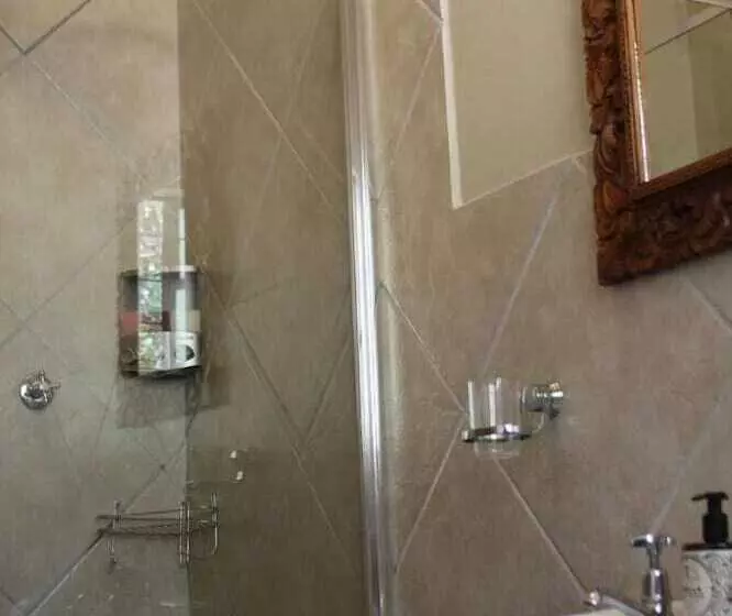 Hostelli Ripple Hill