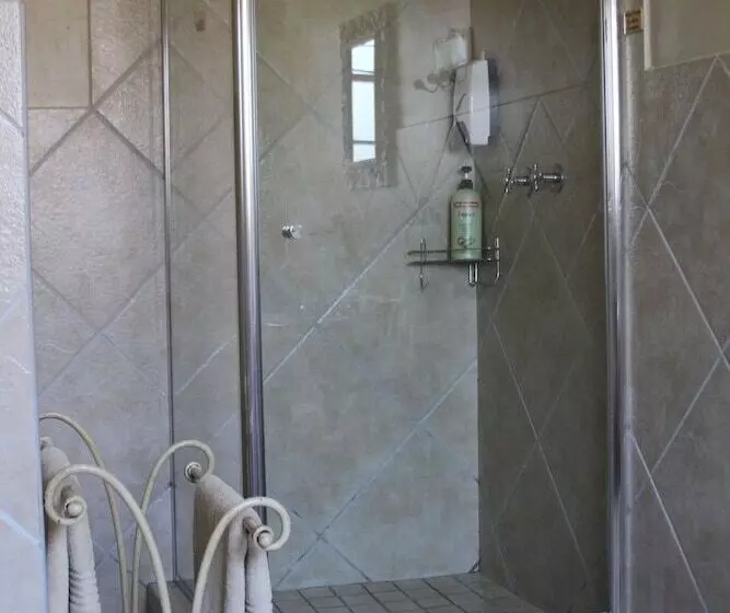 Hostelli Ripple Hill