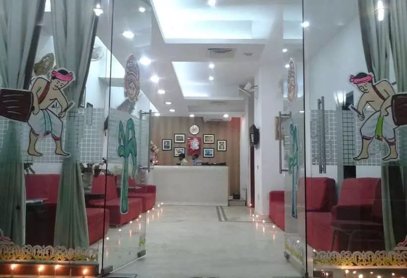 ホテル Akash Sarovar