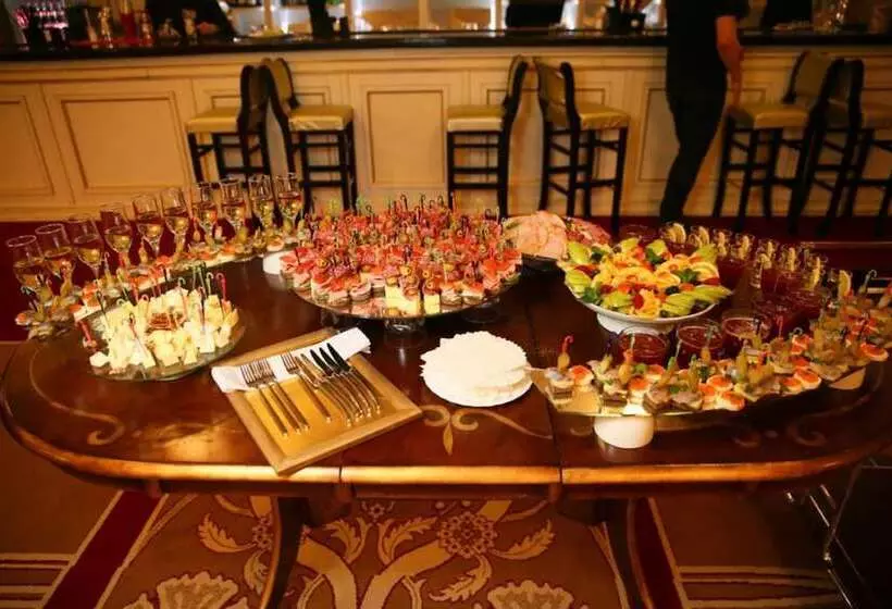 Hotelli Altai Palace