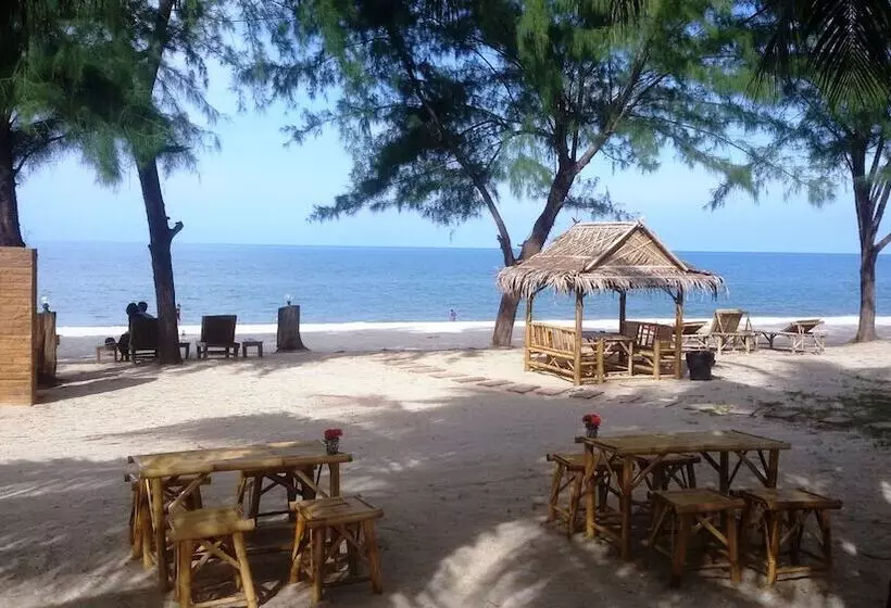 Hotelli Ao Thai Resort