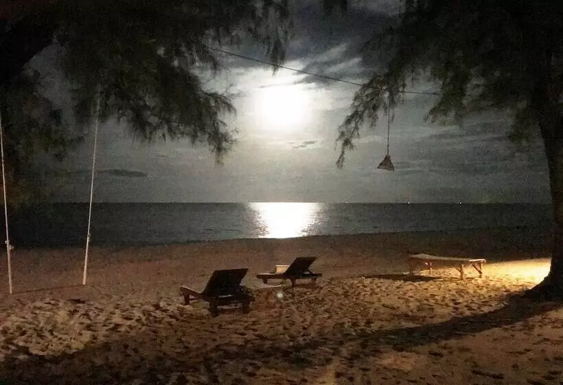 Hotelli Ao Thai Resort