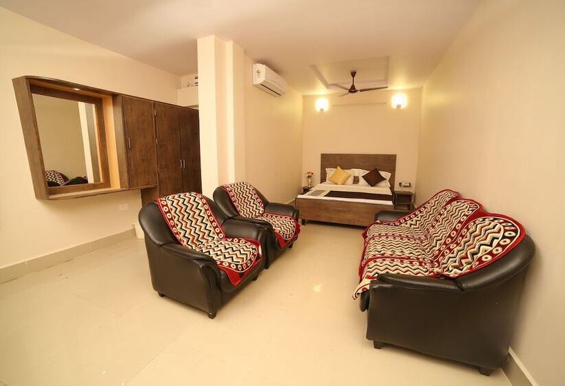 בית מלון כפרי Bhavani Grand