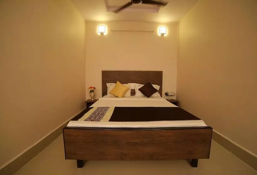 Hotelli Bhavani Grand