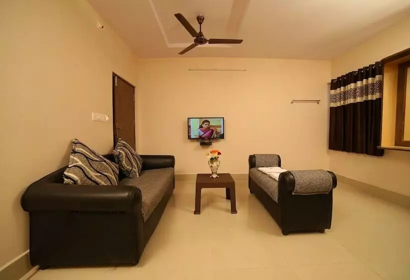 Hotelli Bhavani Grand