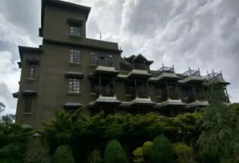 هتل Blossoms Village Resort