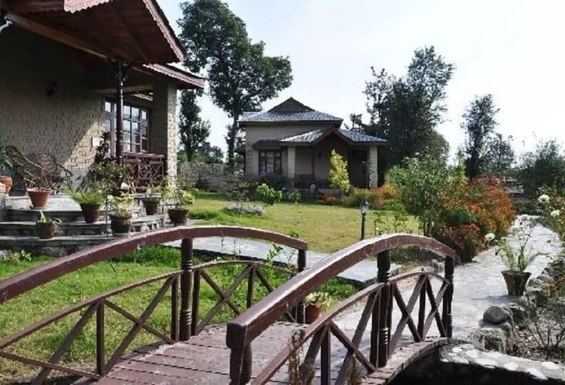 هتل Blossoms Village Resort