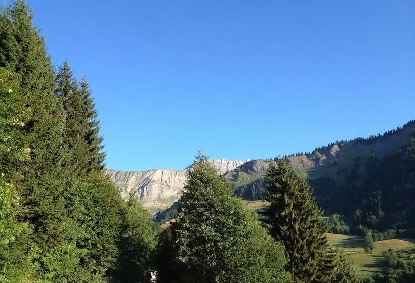 Hotelli Cabane Entre Terre Et Ciel