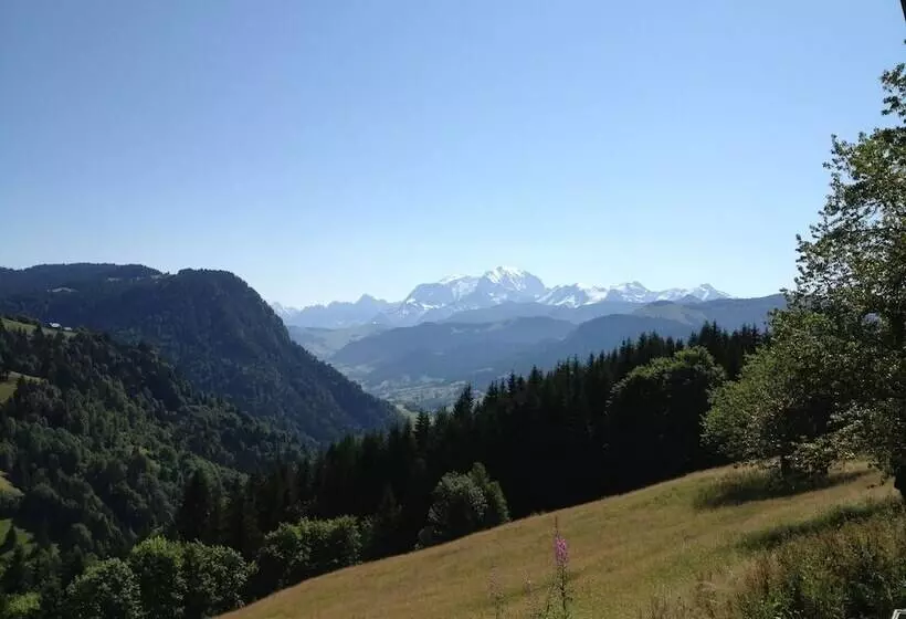 Hotelli Cabane Entre Terre Et Ciel