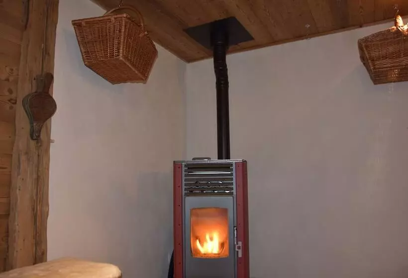 Hotelli Cabane Entre Terre Et Ciel