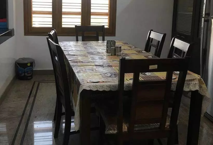 ホテル Dea Service Apartment