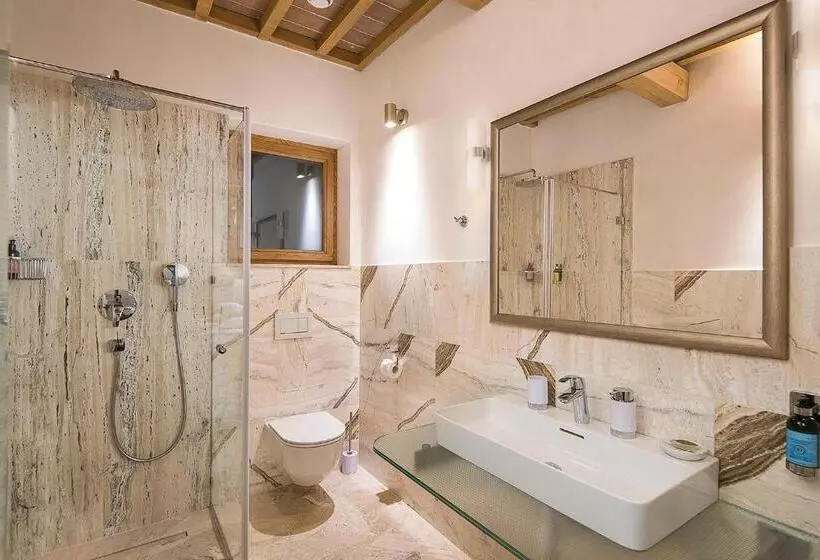 Hotelli Kaštieľ Kubínyi