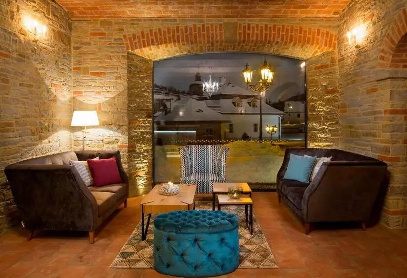 Hotelli Kaštieľ Kubínyi