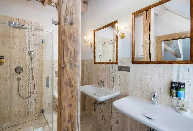 Hotelli Kaštieľ Kubínyi