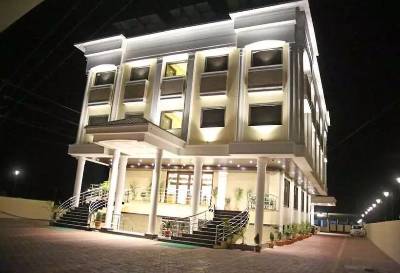 Hotelli Lavanya Palace