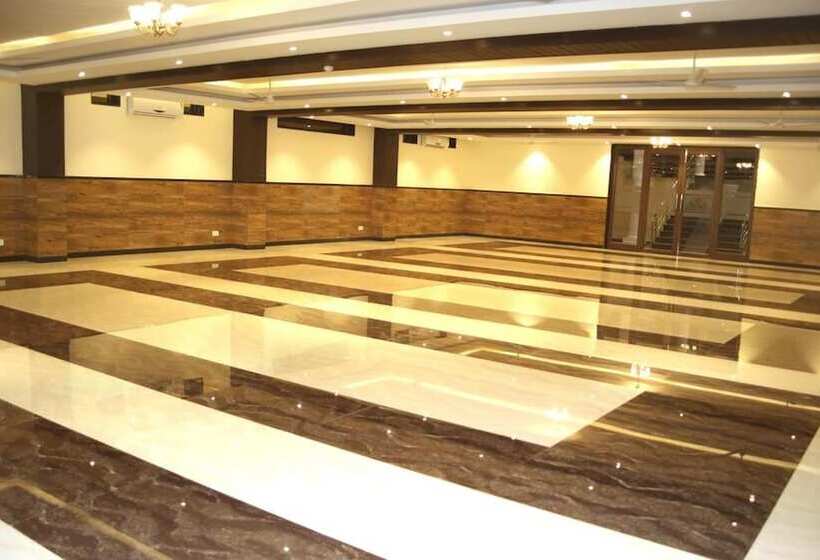 酒店 Lavanya Palace