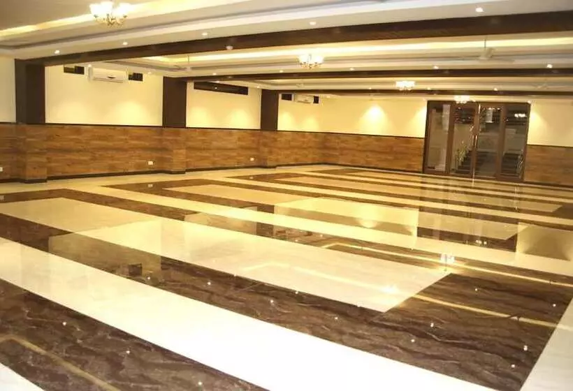 Hotelli Lavanya Palace