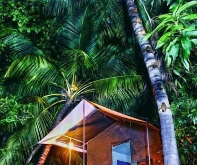 Hotelli Makulu Safari Camping