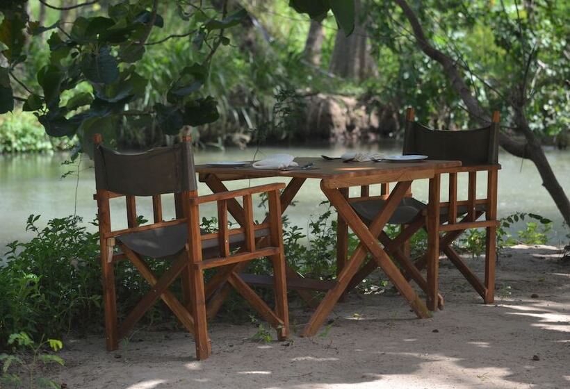 Hotelli Makulu Safari Camping