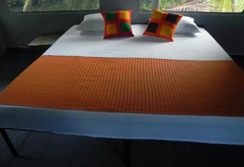 Hotel Makulu Safari Camping