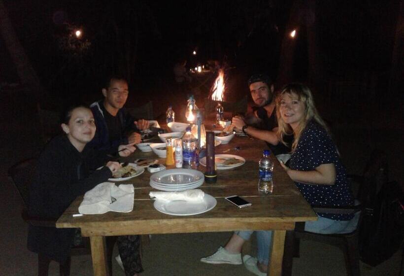 Hotelli Makulu Safari Camping