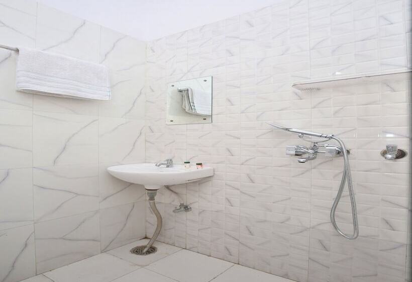 هتل Oyo 13007 Humble Residency