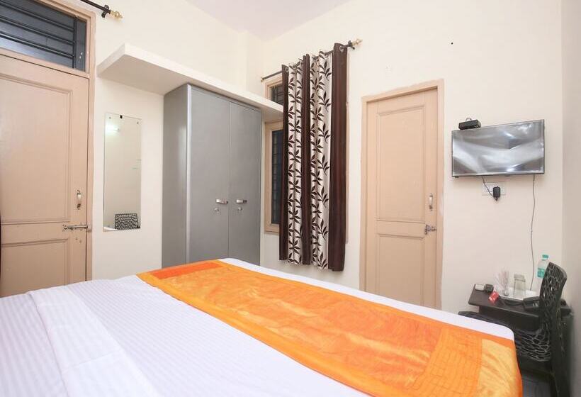 هتل Oyo 13007 Humble Residency