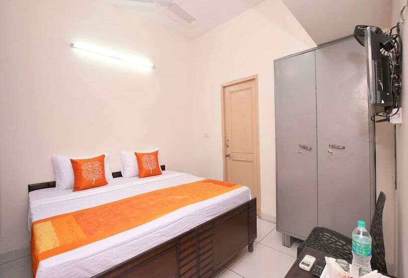 هتل Oyo 13007 Humble Residency