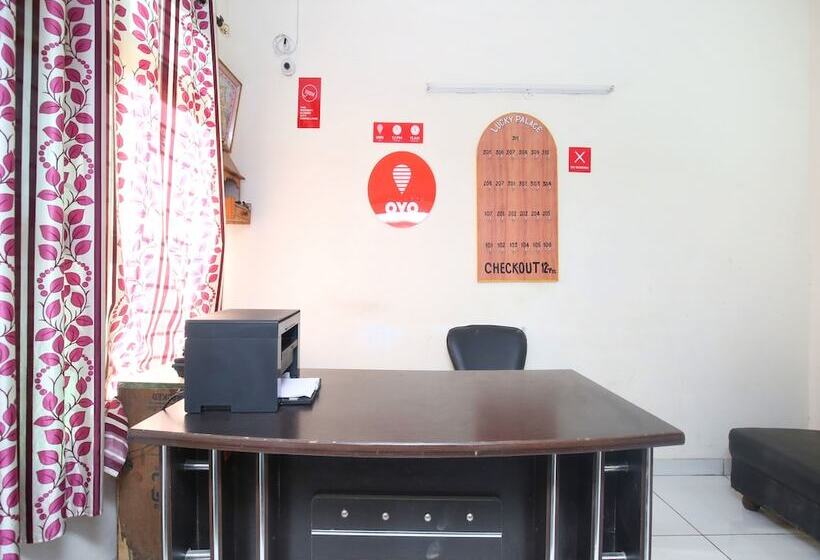 هتل Oyo 13007 Humble Residency