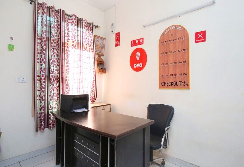 هتل Oyo 13007 Humble Residency