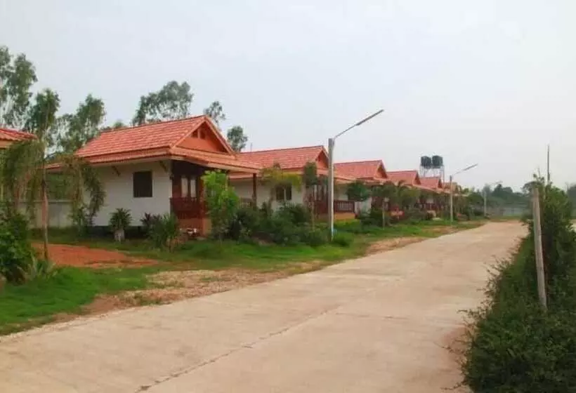 Hotelli Plaifah Resort Ubon