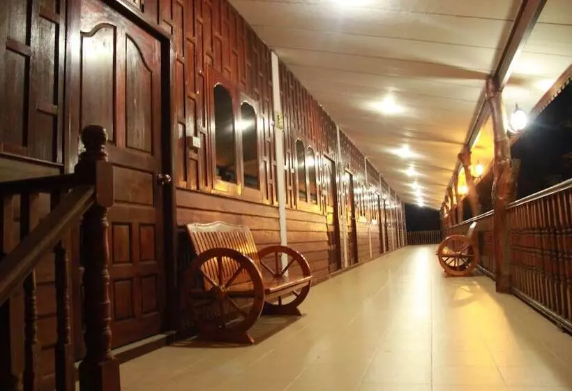Hotelli Plaifah Resort Ubon