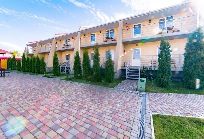 Hotelli Rayskiy Dvorik