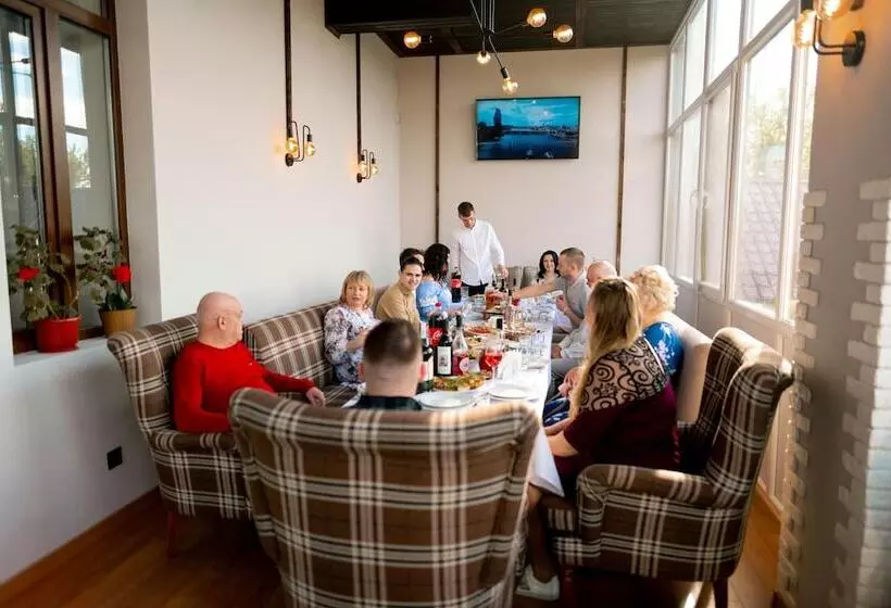 Hotelli Rayskiy Dvorik