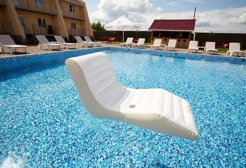 Hotelli Rayskiy Dvorik