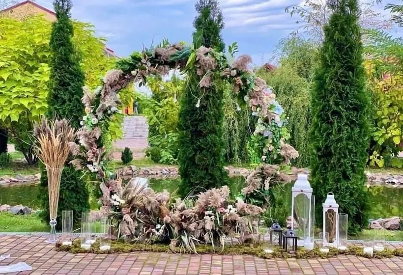 Hotelli Rayskiy Dvorik