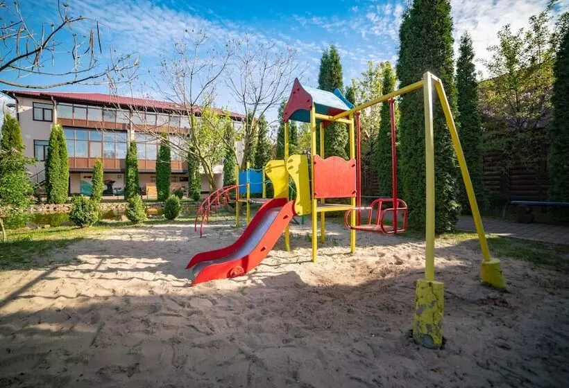 Hotelli Rayskiy Dvorik