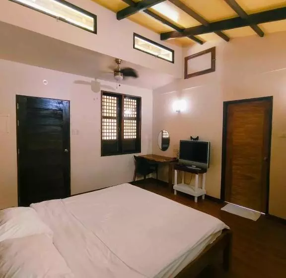 Hotelli Rene's Diverslounge Resort