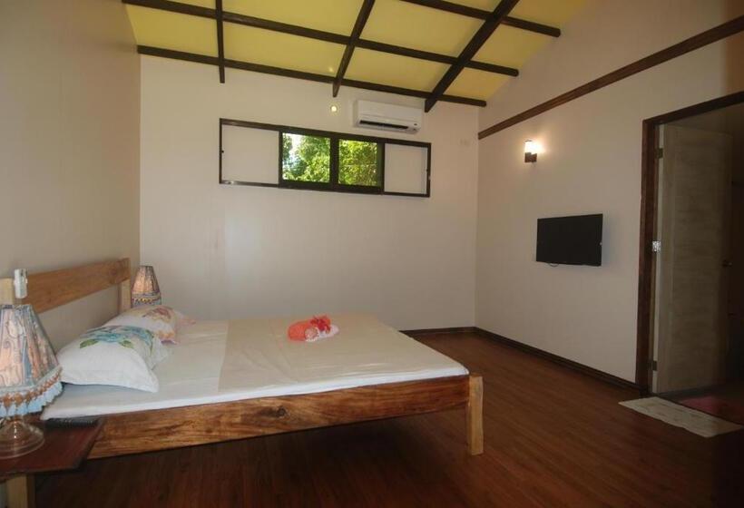 בית מלון כפרי Rene's Diverslounge Resort