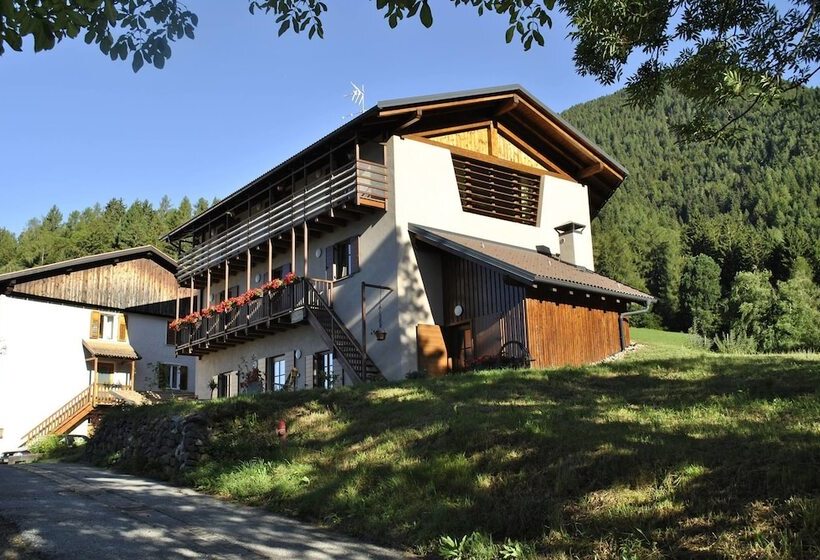 田舎風ホテル Agritur La Gemma