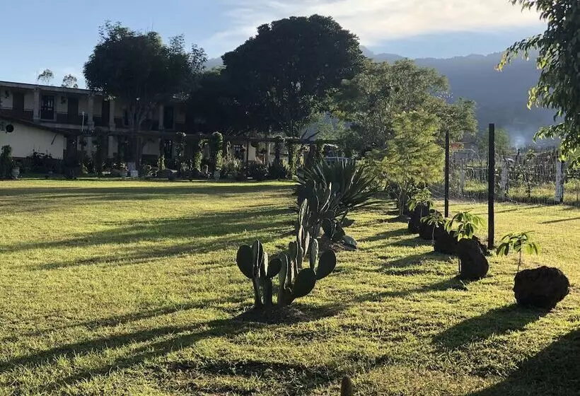 田舎風ホテル Chalet De Colombo