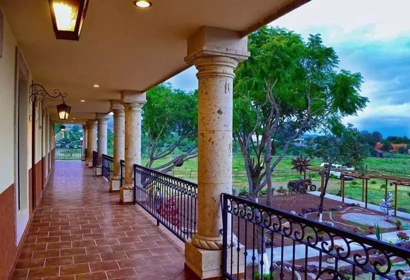 田舎風ホテル Chalet De Colombo