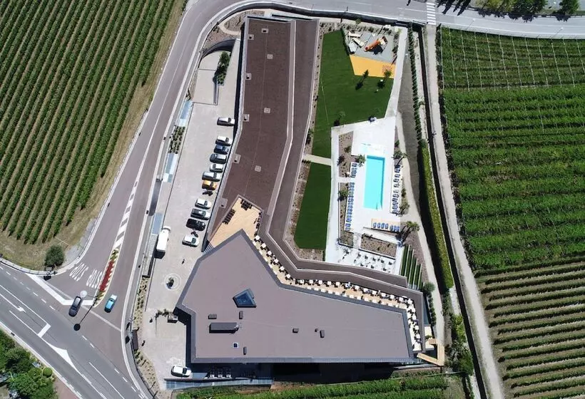 ホテル Thalhof Am See