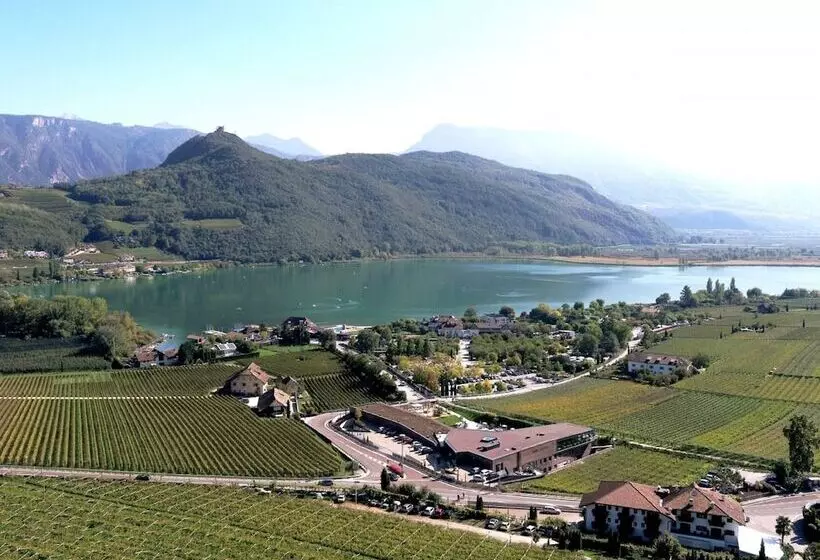 ホテル Thalhof Am See