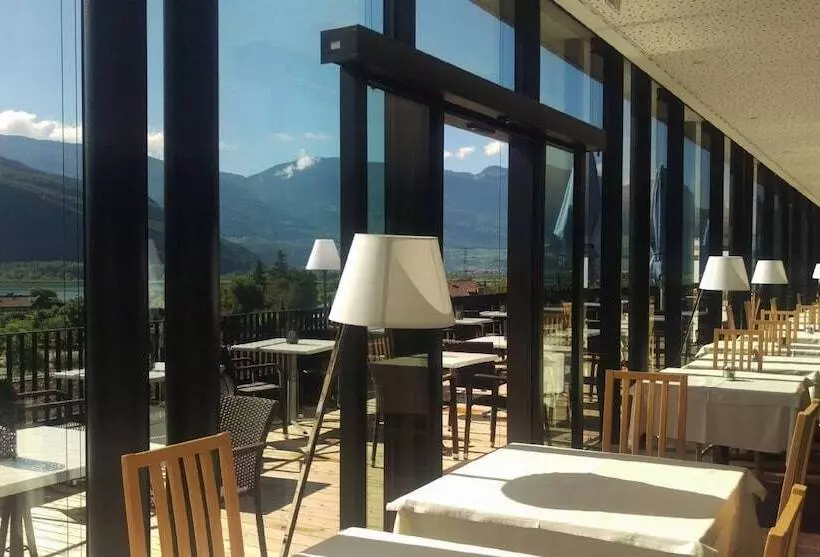 ホテル Thalhof Am See