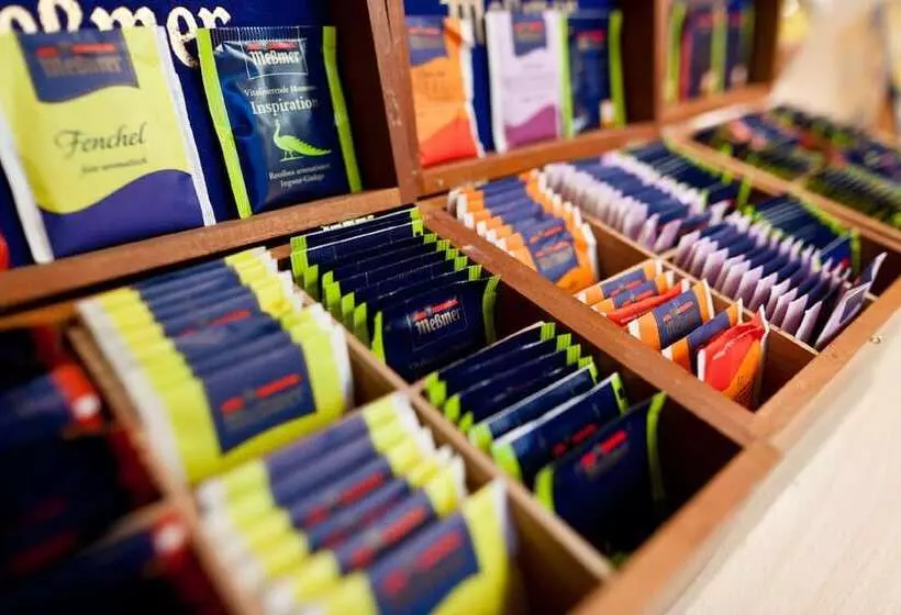 ホテル Thalhof Am See